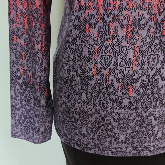 Exclusive red and purple demask pattern top - Picture 7 of 14